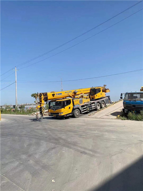 呼玛县吊车作业时，可能会产生哪些额外收费项目？